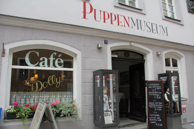 Museum Boneka di Coburg - Coburg | Secret World Trip Planner