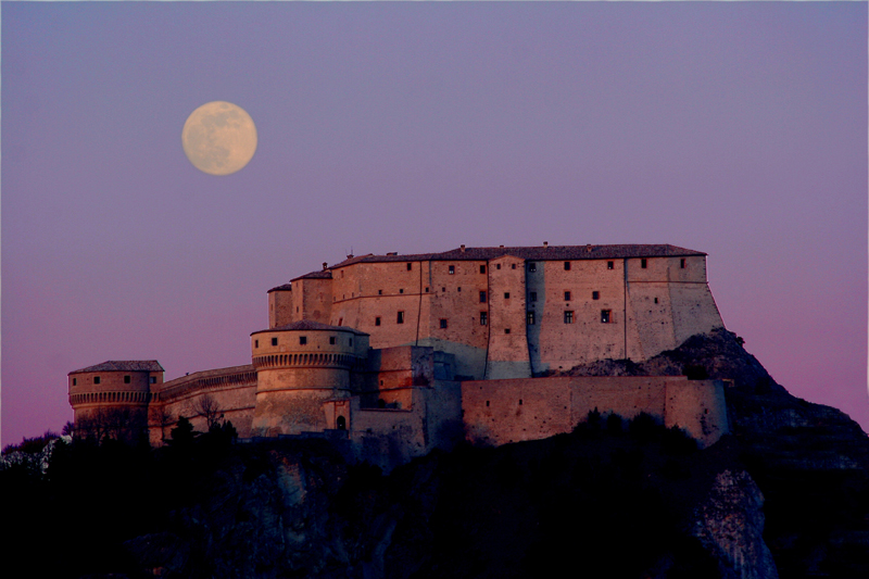 San Leo : un village enchanté