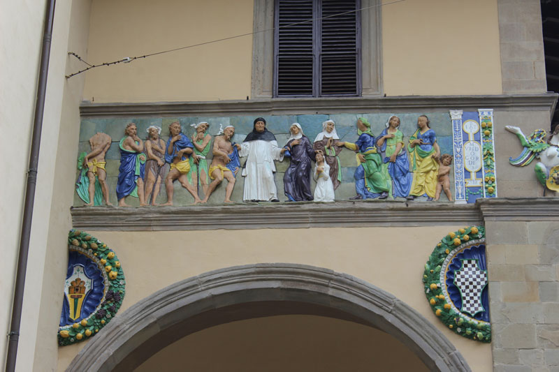 Robbiano frize of the Ospedale Del Ceppo ...