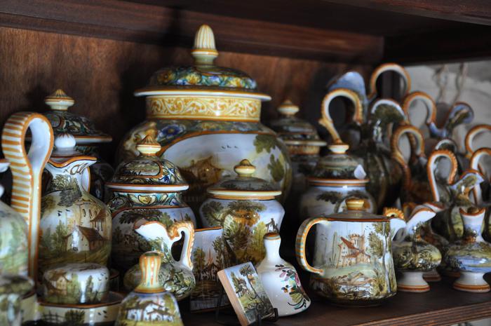 Castelli and its famous Ceramics