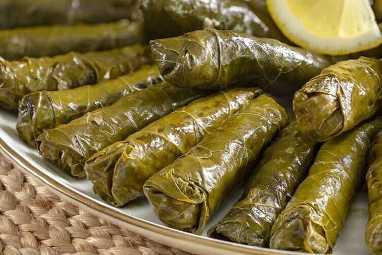 Sarma, vynikajúce zeleninové listy  - Sarajevo | Secret World Trip Planner