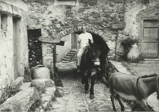 Colla Micheri : le village enchanté de Thor Heyerdahl - Colla Micheri | Secret World Trip Planner