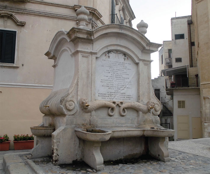 Ferdinandea-Brunnen der "Vier Sprin ...