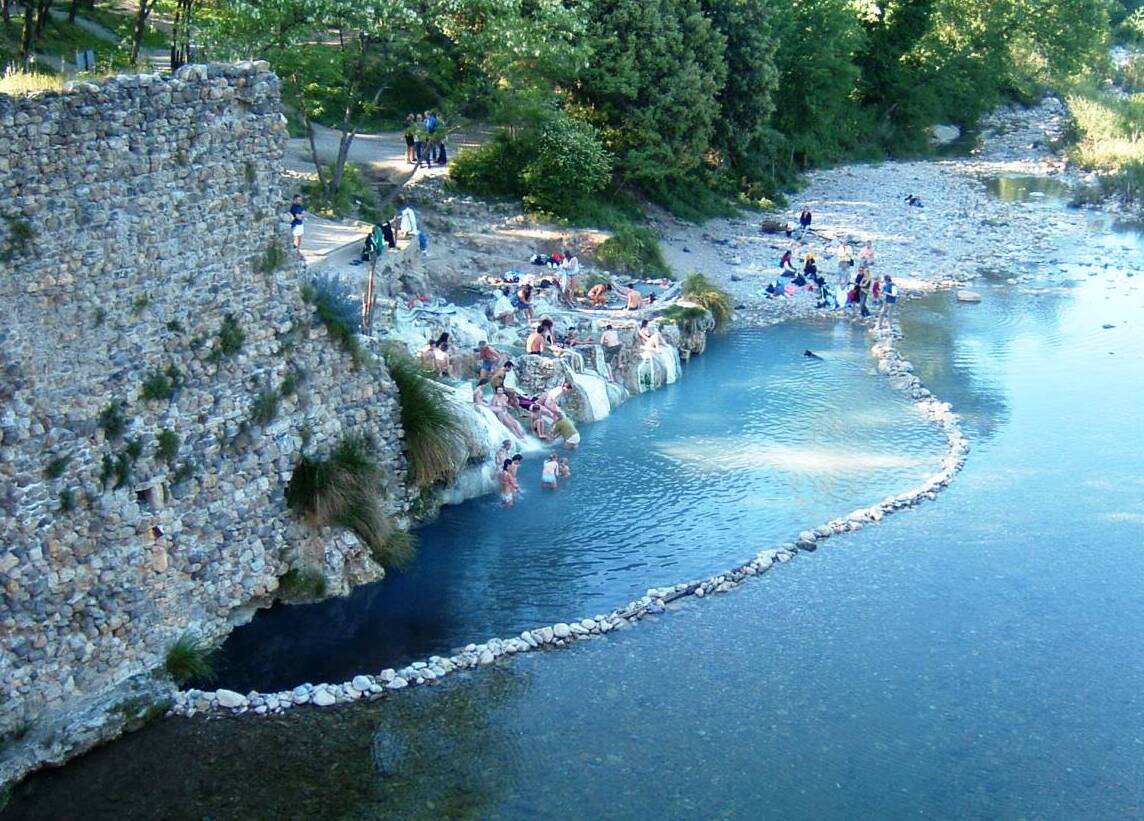 Древните свободни терми на Петриоло - Strada Provinciale di Petriolo | Secret World Trip Planner