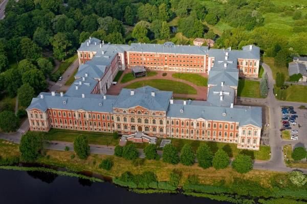 Pałac Jelgava lub Pałac Mitava