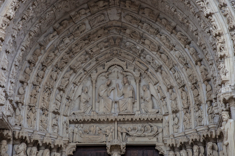 Chartres Cathedral ရာသီခွင်လက္ခဏာများ - Chartres | Secret World Trip Planner