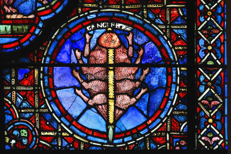 Chartres Cathedral ရာသီခွင်လက္ခဏာများ - Chartres | Secret World Trip Planner