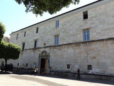 si - Nola | Secret World Trip Planner