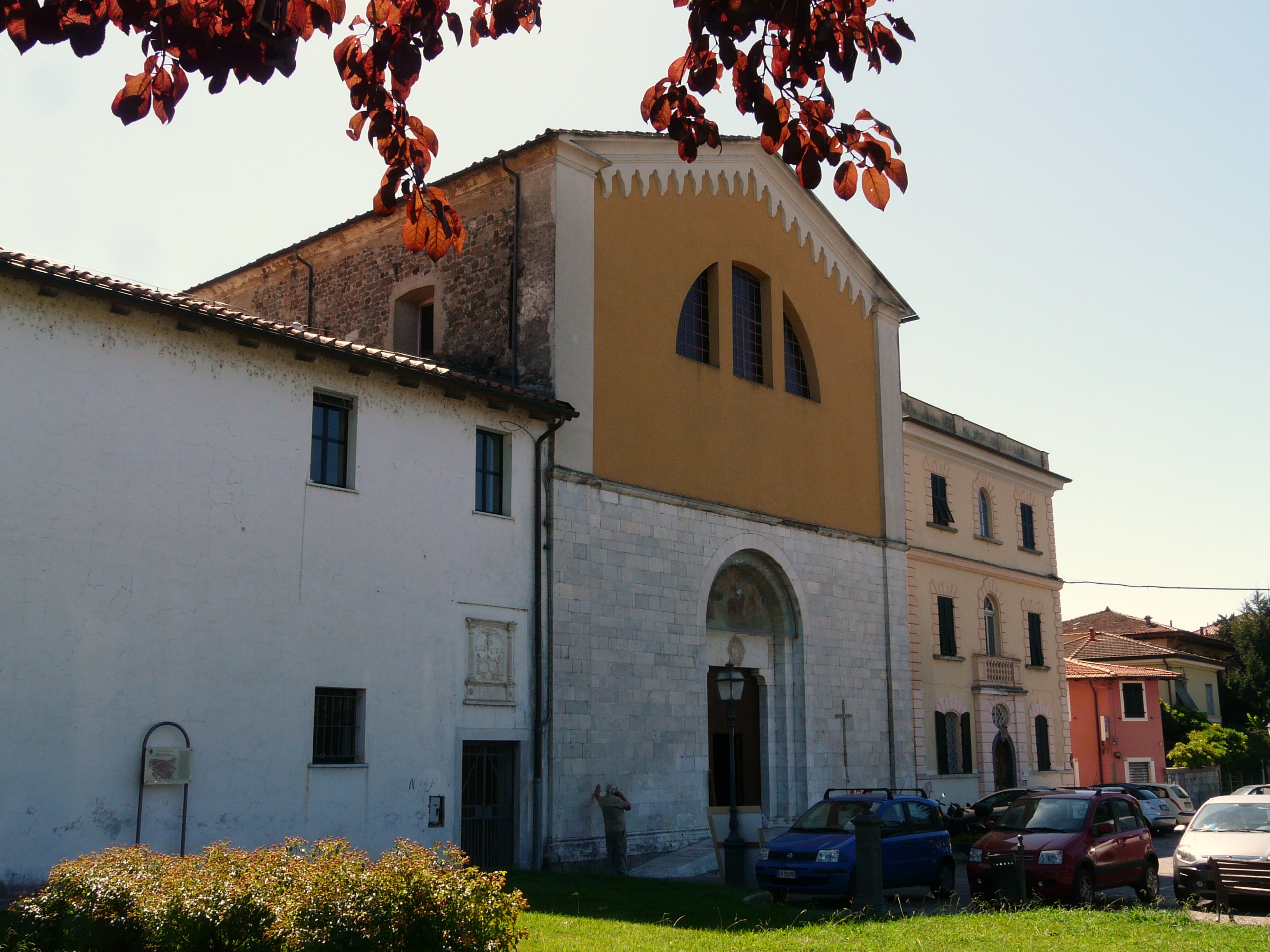 Chiesa e Convento di San Francesco in Sarzana Secret World