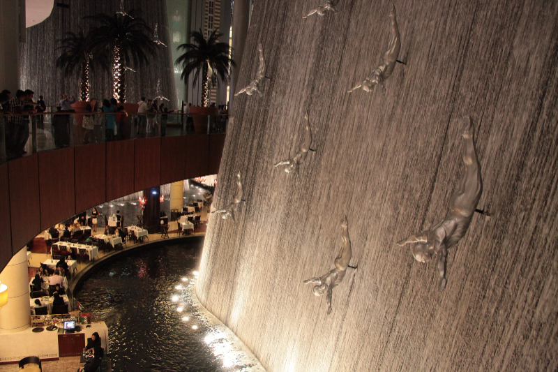 Vodopad Dubai Mall - Dubai | Secret World Trip Planner