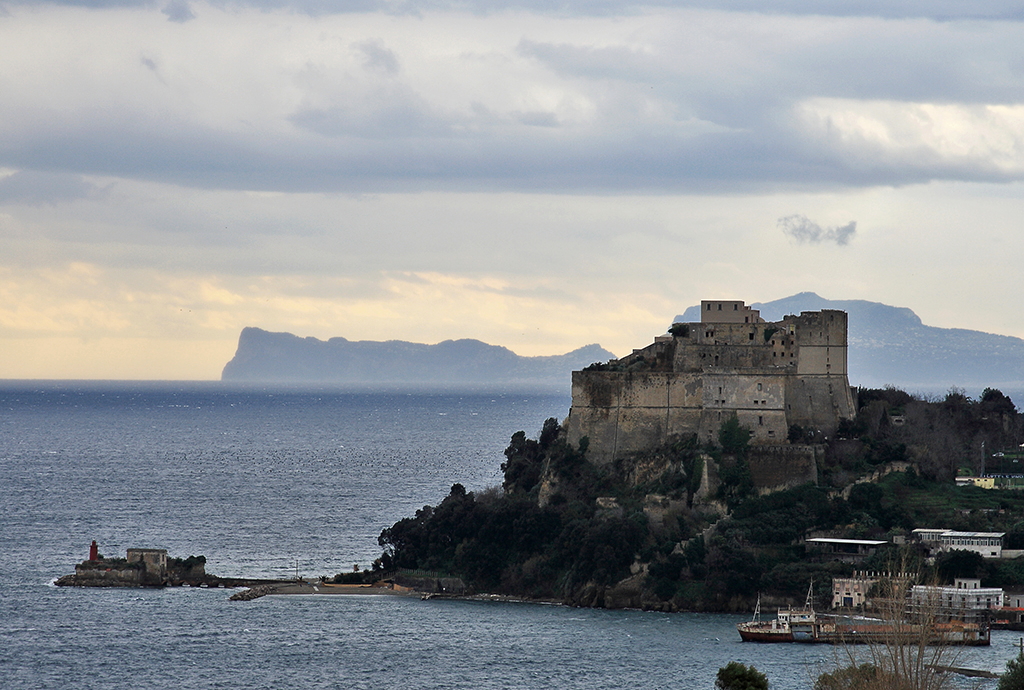 Aragoiko Baia gaztelua - Bacoli - Bacoli | Secret World Trip Planner