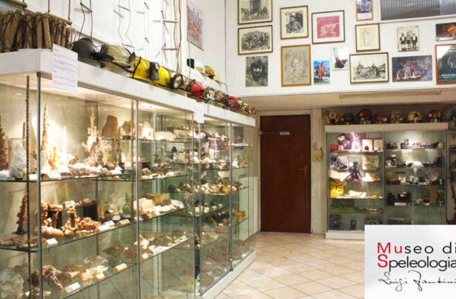 အ Speleological ပြတိုက်၏နိဂုံးသည်အမှန်တကယ်ကျောက်မျက်၊အ Cassero ရစ္ကဆိပ္ကမ္း - Bologna | Secret World Trip Planner