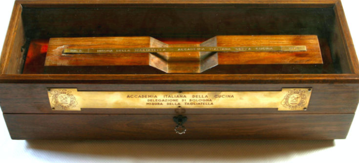 בולוניה וטגליאטלה המוזהבת. - Bologna | Secret World Trip Planner