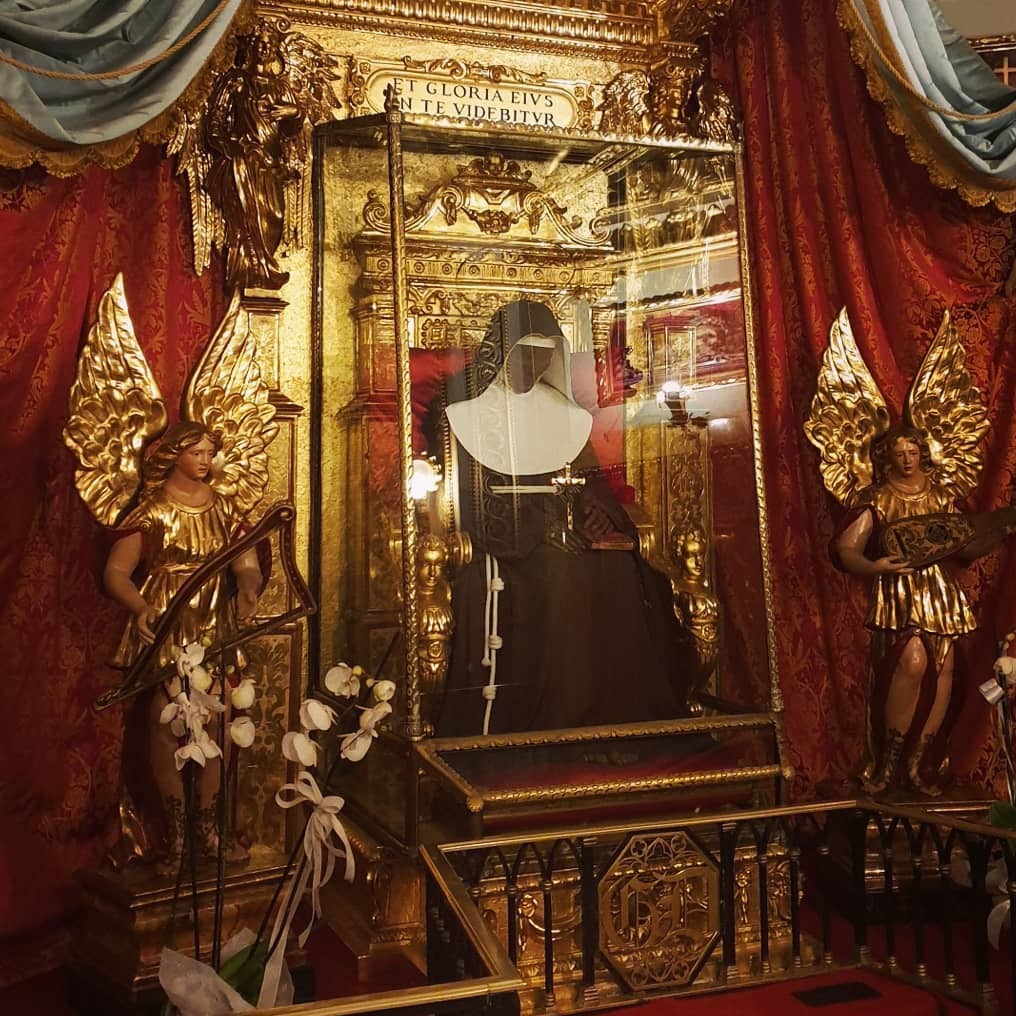 קת ' רין הקדושה והנס בגופה.  - Bologna | Secret World Trip Planner