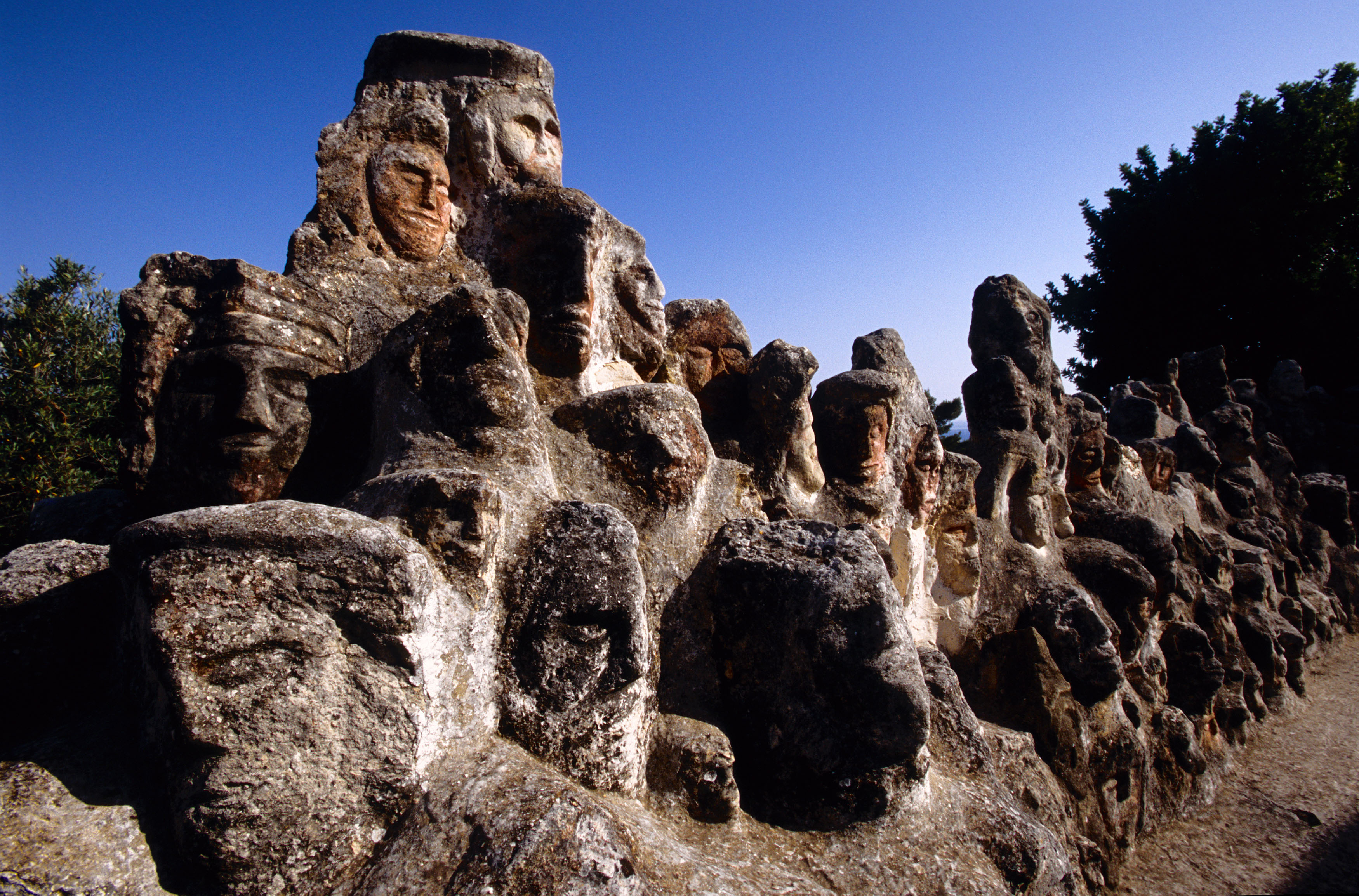 ထူးဆန်းသော Sciacca ရဲတိုက် - Sciacca | Secret World Trip Planner