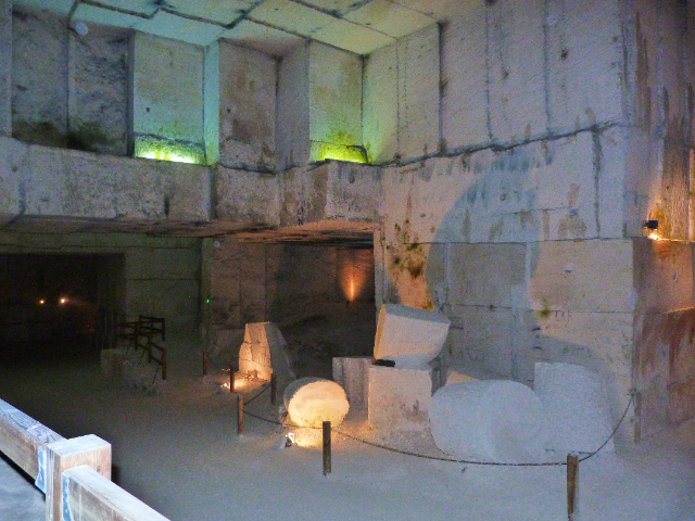 Aubignys underjordiska stenbrott - Les Hauts de Forterre | Secret World Trip Planner
