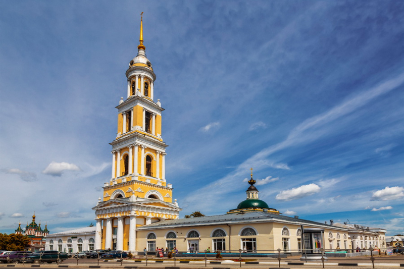 புனித ஜான் அப்போஸ்தலன் தேவாலயத்தின் மணி கோபுரம்