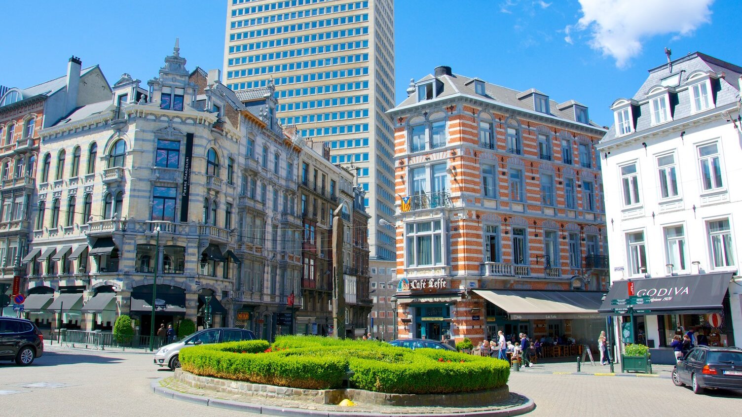 Notre-Dame du Sablon din Bruxelles - Brussel | Secret World Trip Planner