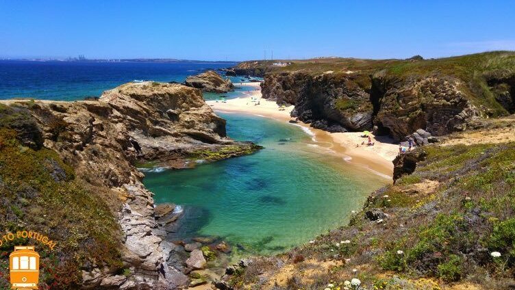 Esta linda e robusta Praia de Alentejan - Sines | Secret World Trip Planner