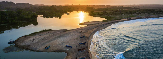 एलिफेंट रॉक बीच - Kalkudah | Secret World Trip Planner