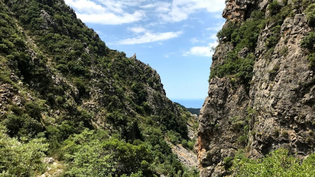 Дефилето Вирос - Vyros Gorge | Secret World Trip Planner