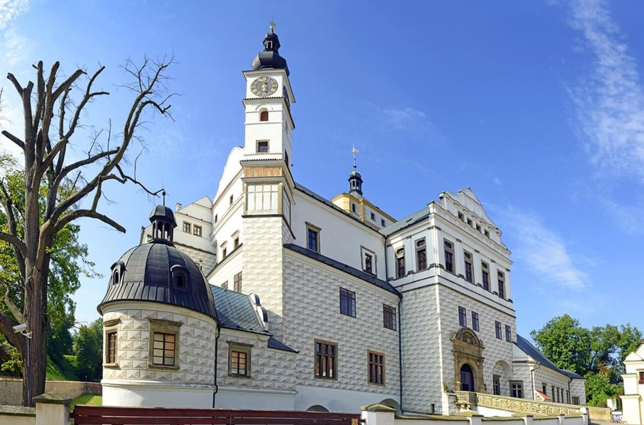 Pardubický Zámek... - Secret World