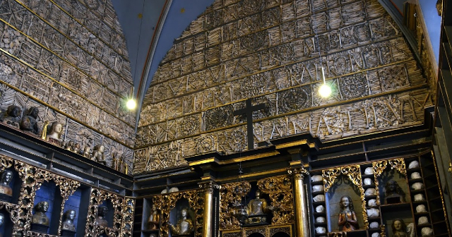 ໂບດ St Ursula Ossuary, Cologne - Köln | Secret World Trip Planner