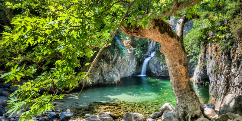 Parádeisos Waterfalls