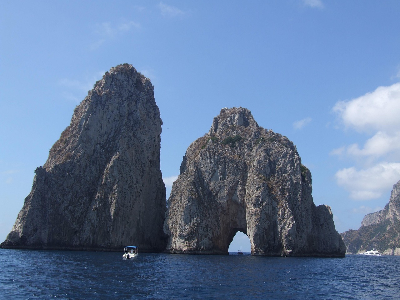 Ako ste strastveni o napuštenim mjestima i tajanstvenoj auri, ne možete - Toiano | Secret World Trip Planner