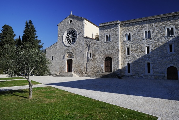 Opátstvo Valvisciolo - Sermoneta | Secret World Trip Planner