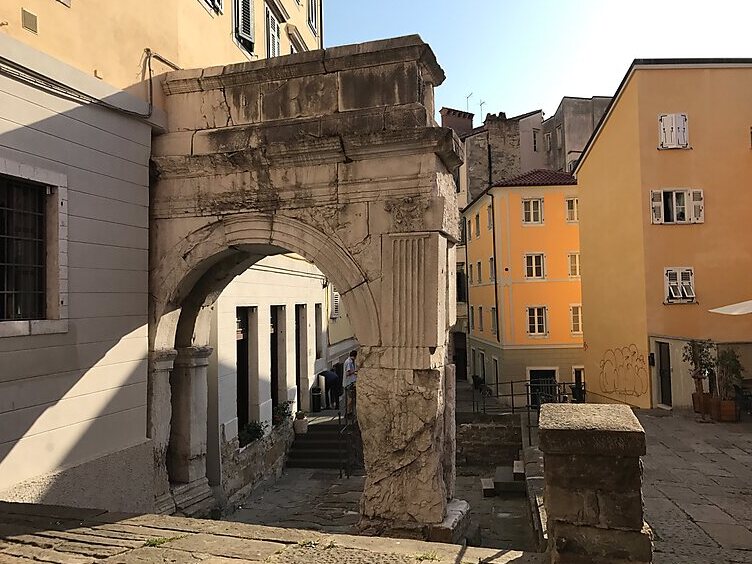 Triest: cebula Riccardo - Trieste | Secret World Trip Planner