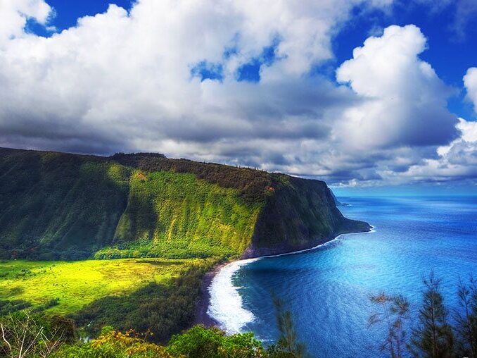 ワイピオ渓谷とその黒砂のビーチ - Waipio Valley | Secret World Trip Planner