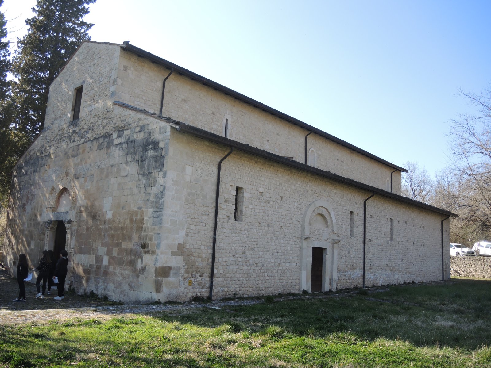 Kapestrano / Kisha e San Pietro ad Oratorium - Capestrano | Secret World Trip Planner