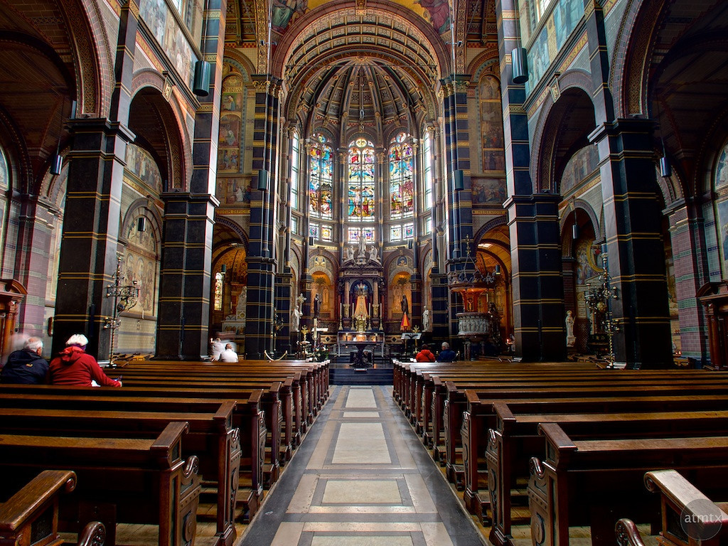 Basilica of St. Nicholas - Amsterdam | Secret World Trip Planner