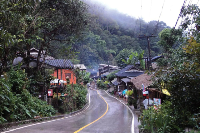 Fshati Mae Kampong - Huai Kaeo | Secret World Trip Planner