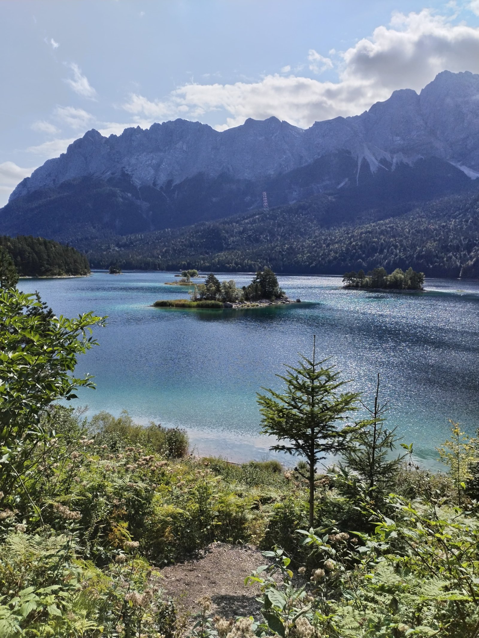 Bayern / Lake Eibsee ett kristallklart naturligt underverk - Grainau | Secret World Trip Planner