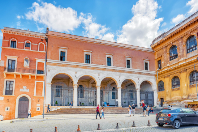 Bazilica Sfântul Petru în lanțuri - Roma | Secret World Trip Planner