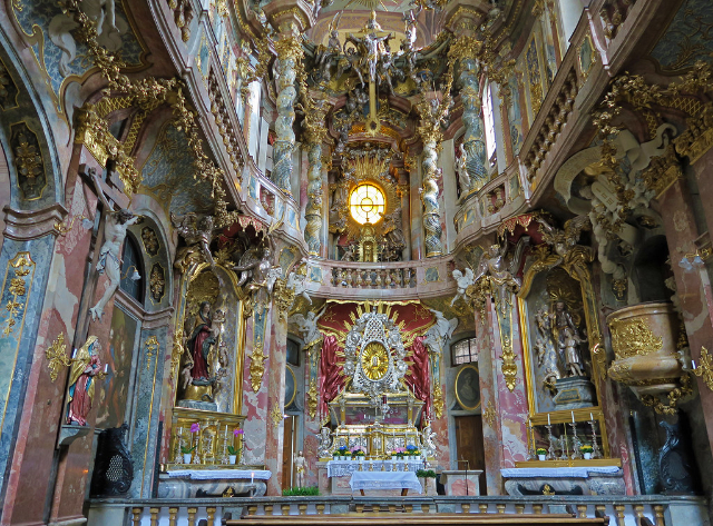 Kisha e Shën Gjonit të Nepomukut - München | Secret World Trip Planner