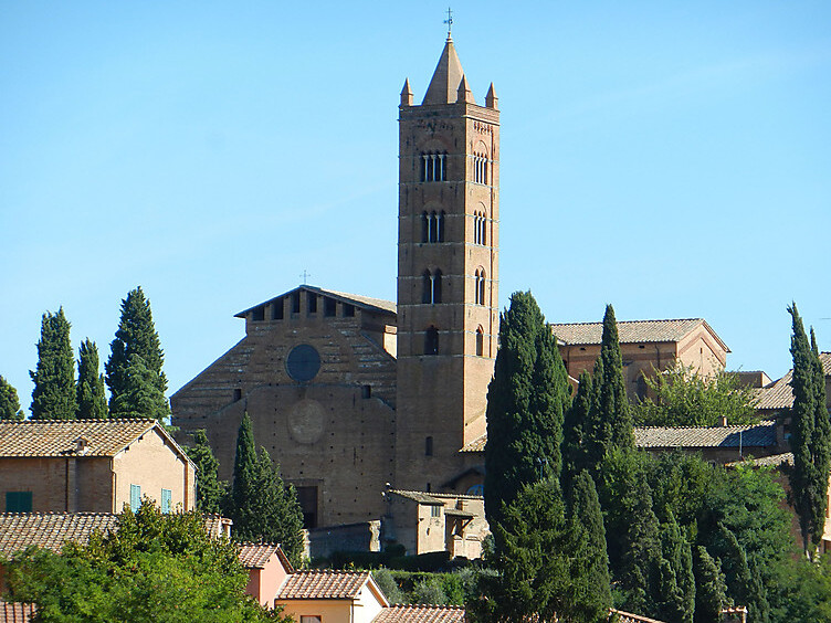 کلیسای سن کلمنته در سانتا ماریا دی سروی - Siena | Secret World Trip Planner