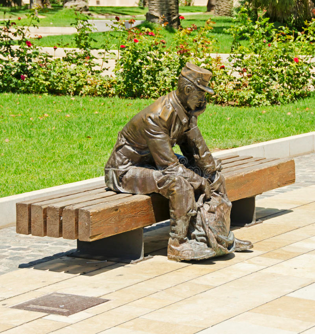 Patung Prajurit yang Sedih - Cartagena | Secret World Trip Planner